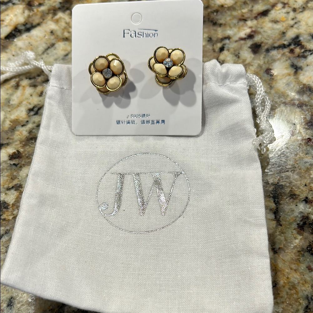 John Wind Gold And Cream Floral 3-D Stud Earrings.